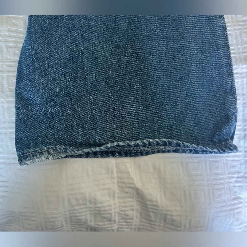 Hollister Women's Ultra High Rise Baggy Jeans - Picture 7 of 8